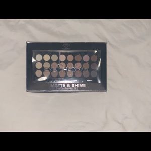 Matte Eyeshadow palette